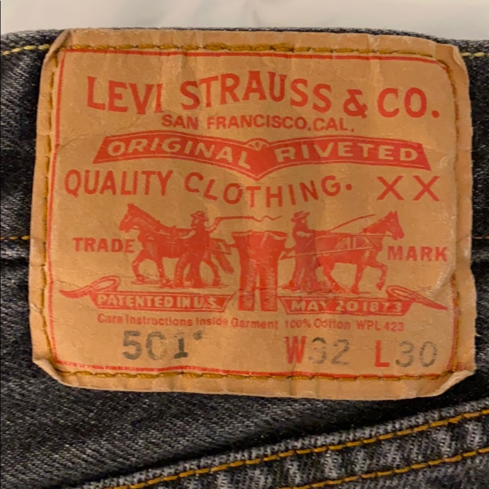 LEVI’S 501’s - Picture 3 of 7